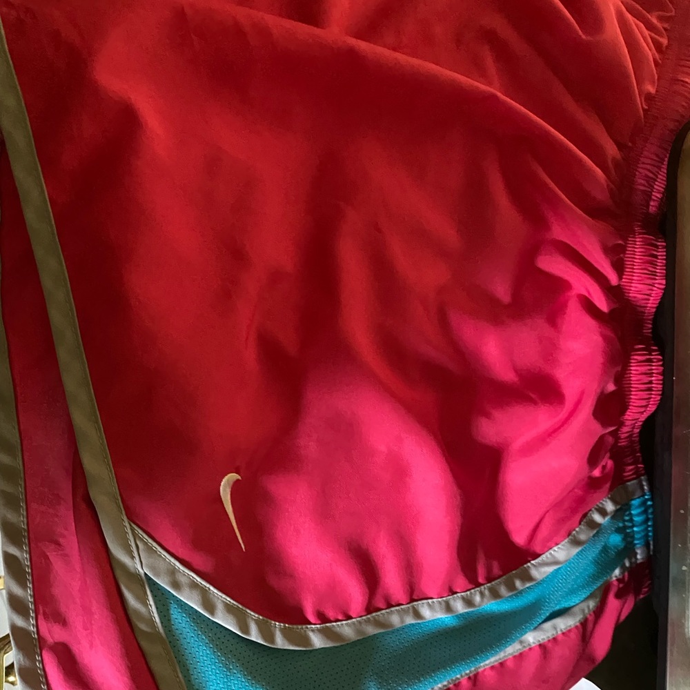 Nike Tempo dryfits shorts Pink/Teal